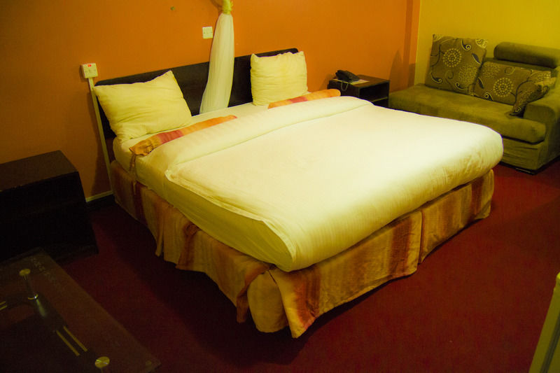 Royal City Dubai Complex Kisumu Zewnętrze zdjęcie