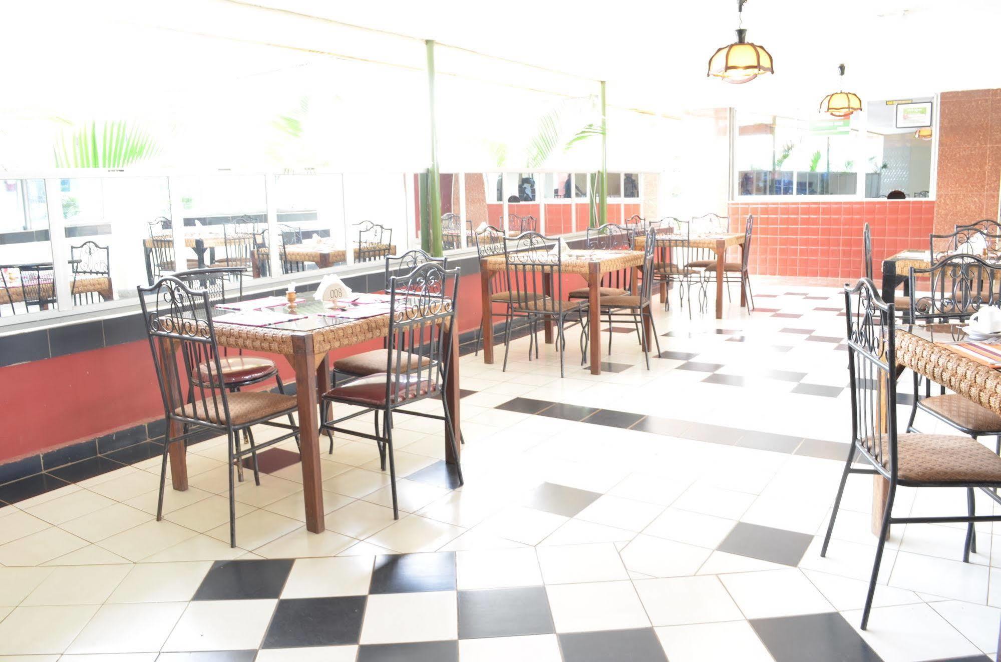 Royal City Dubai Complex Kisumu Zewnętrze zdjęcie