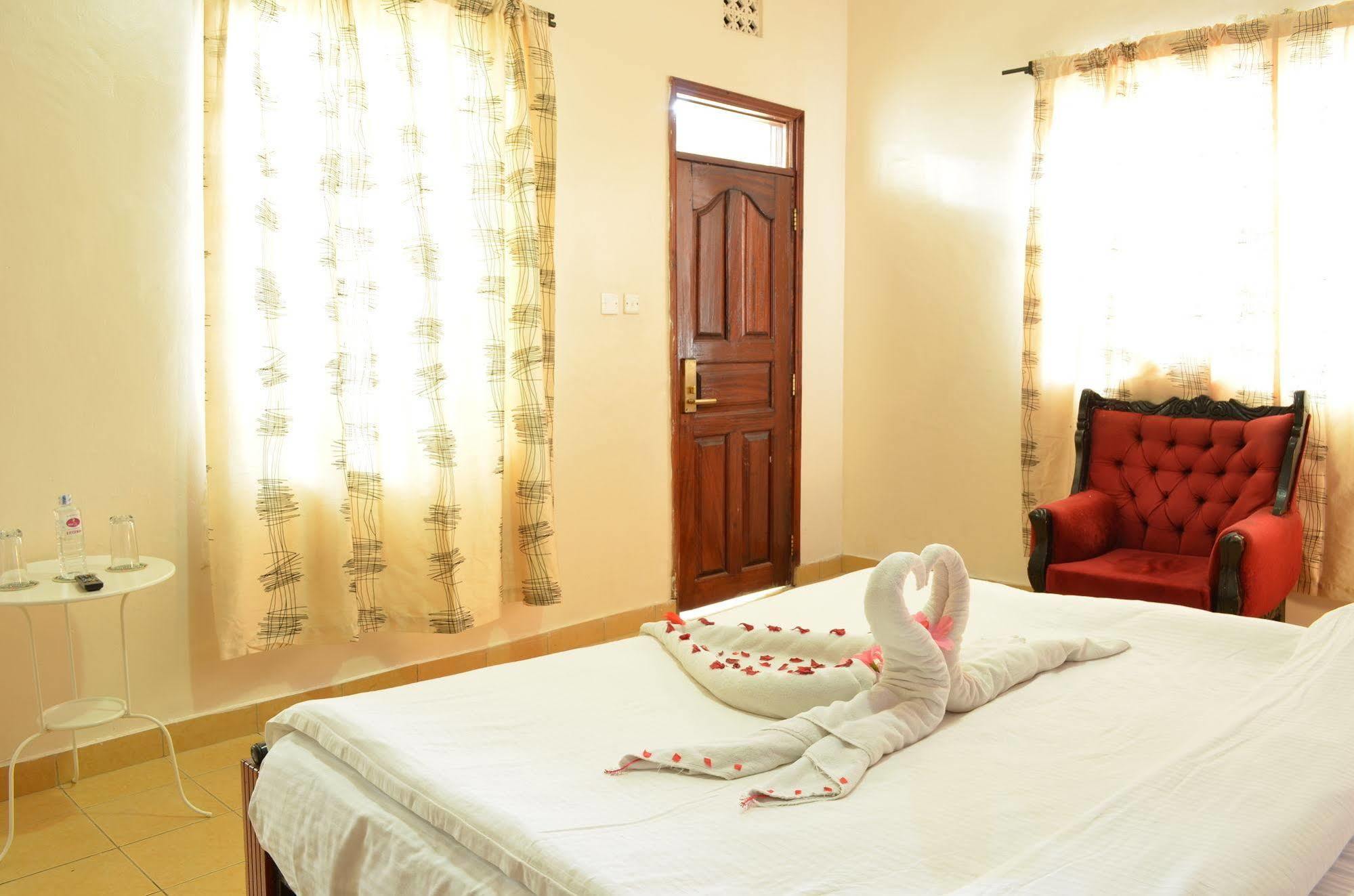 Royal City Dubai Complex Kisumu Zewnętrze zdjęcie